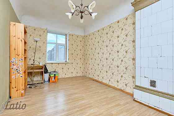 Pārdod 2-istabu dzīvokli Rīgas vēsturiskajā centrā, Ģertrūdes ielā . Dzīvoklis atrodas ēkas 5.stāvā, Рига