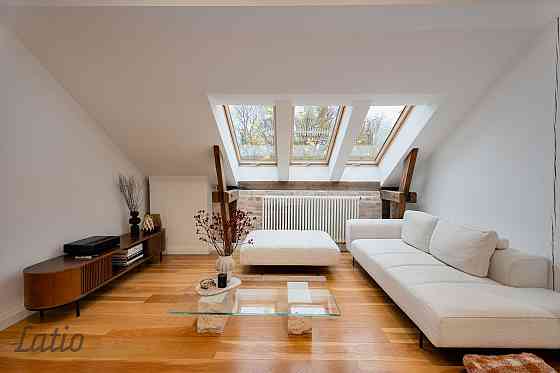 Ekskluzīvs mansarda dzīvoklis Kalnciema kvartālā  elegance, dizains un kvalitāte vienuviet
Pārdošanā Рига