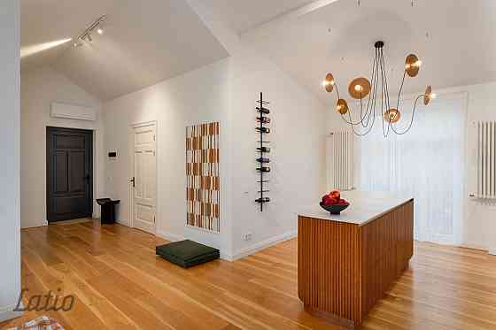 Ekskluzīvs mansarda dzīvoklis Kalnciema kvartālā  elegance, dizains un kvalitāte vienuviet
Pārdošanā Рига