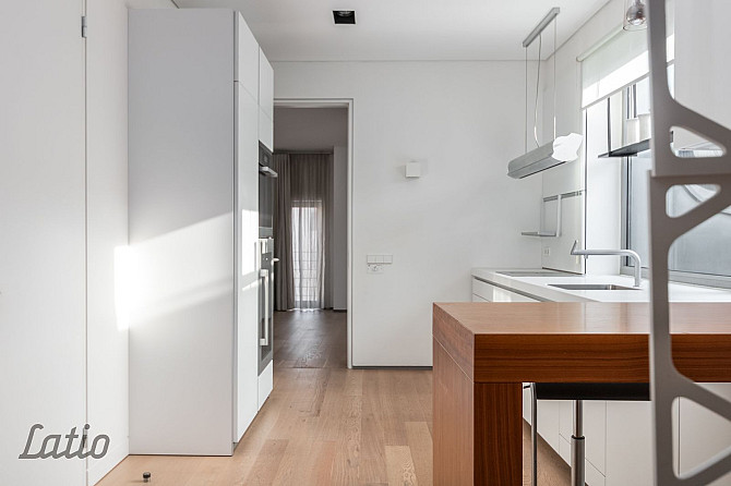 Izīrē ekskluzīvu penthouse apartamentu Kalpaka bulvārī 9
Modernai un komfortablai dzīvei Rīga - foto 2