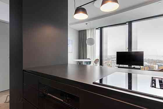 Ekskluzīvi dzīvokļi jaunajā projektā Zundas Torņi
Piedāvājam īrēt dažādu platību, pilnībā mēbelētus  Rīga