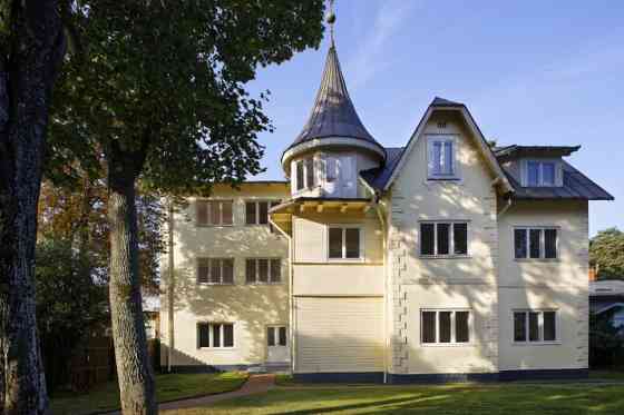Продается вилла и вспомогательные здания в Майори, построенный в типичном стиле Jūrmala
