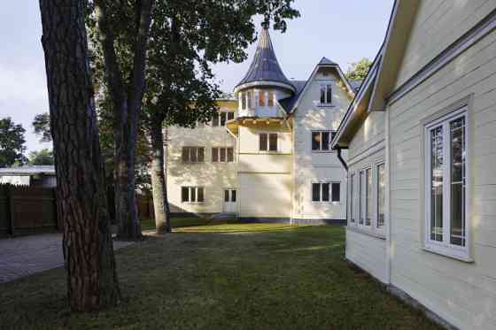 Продается вилла и вспомогательные здания в Майори, построенный в типичном стиле Jūrmala