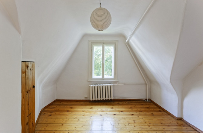 Tiek pārdota villa Majoros, villa un palīgēkas uzbūvētas Jūrmalai raksturīgā stilā, Jūrmala - foto 4