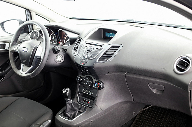 Ford Fiesta Facelift 1.5 TDCi 55kW Tallina - foto 5