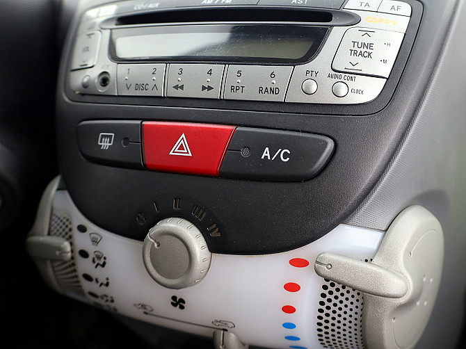 Peugeot 107 Facelift 1.0 50kW Таллин - изображение 8