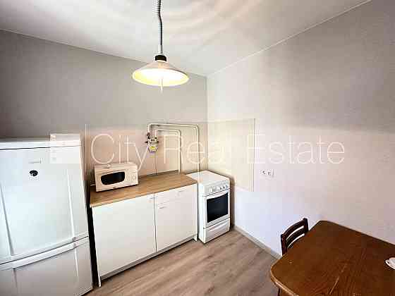 Фасадный дом, реновированный дом, закрытый двор, вход с улицы, лифт, лестничная Рига