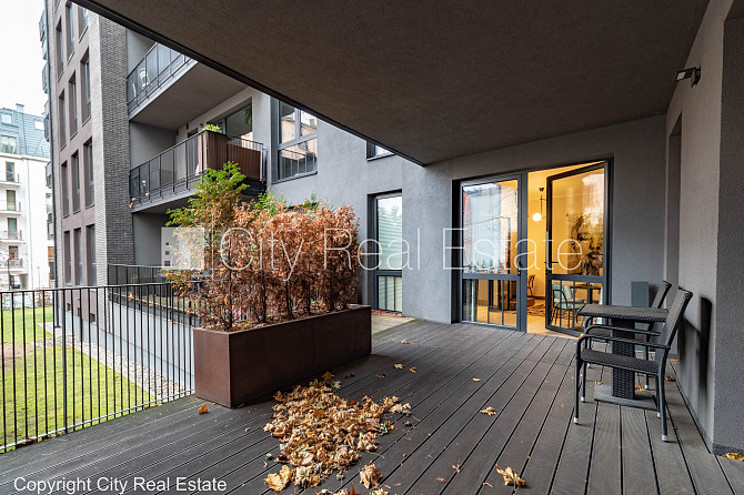 Фасадный дом, реновированный дом, закрытый двор, вход с улицы, лифт, лестничная Рига - изображение 20