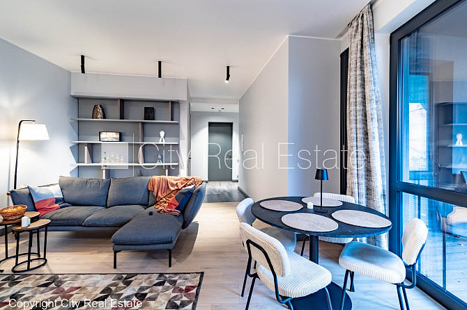 Фасадный дом, реновированный дом, закрытый двор, вход с улицы, лифт, лестничная Рига - изображение 19