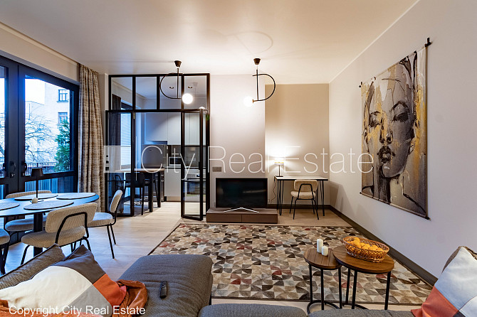 Фасадный дом, реновированный дом, закрытый двор, вход с улицы, лифт, лестничная Рига - изображение 17