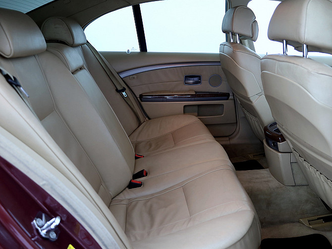 BMW 735 Executive ATM 3.6 200kW Таллин - изображение 7