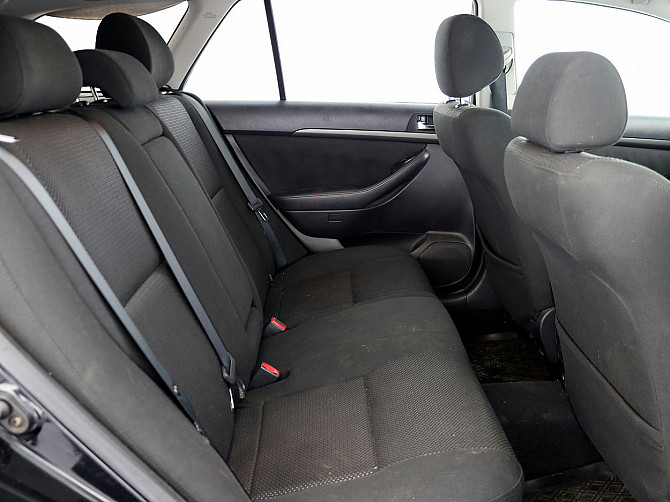 Toyota Avensis Linea Sol 2.0 D-4D 85kW Таллин - изображение 7