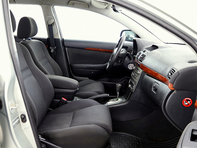 Toyota Avensis Linea Sol ATM 2.0 108kW Таллин - изображение 6