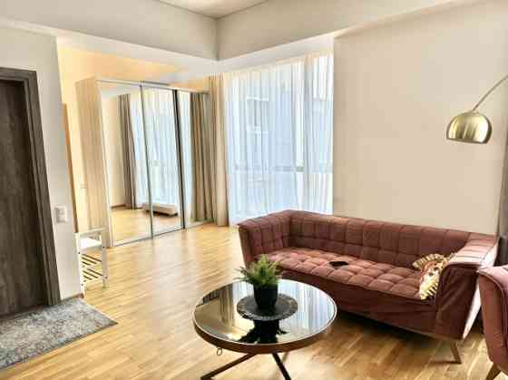 Просторная и элегантная 4-комнатная квартира с террасой и подземной парковкой Юрмала