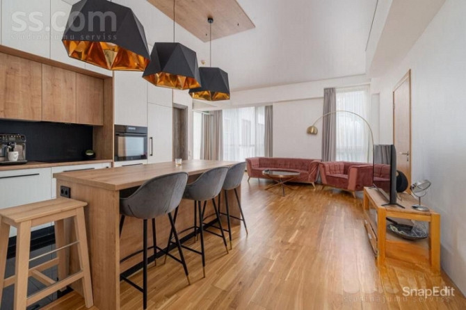 Plašs un elegantas apdares 4-istabu dzīvoklis ar terasi un pazemes stāvvietu  tikai 300 m no Jūrmala - foto 1