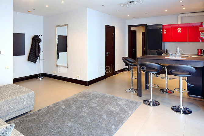 Pagalma māja, renovēta māja, slēgts pagalms, guļamistabu skaits 3 gab., studio tipa, virtuve Rīga - foto 12