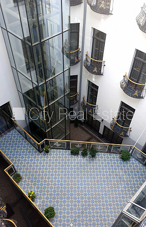 Pagalma māja, renovēta māja, slēgts pagalms, guļamistabu skaits 3 gab., studio tipa, virtuve Rīga - foto 18