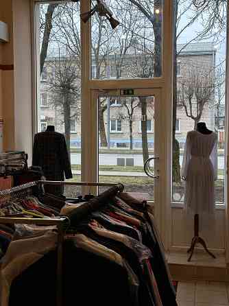 Продаётся действующий магазин женской одежды, расположенный в отличном месте .Бизнес полностью... Резекне