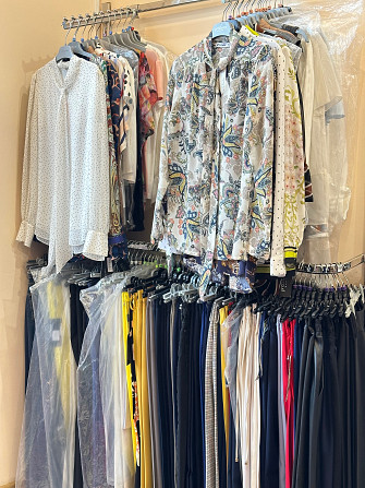 Продаётся действующий магазин женской одежды, расположенный в отличном месте .Бизнес полностью... Резекне - изображение 3