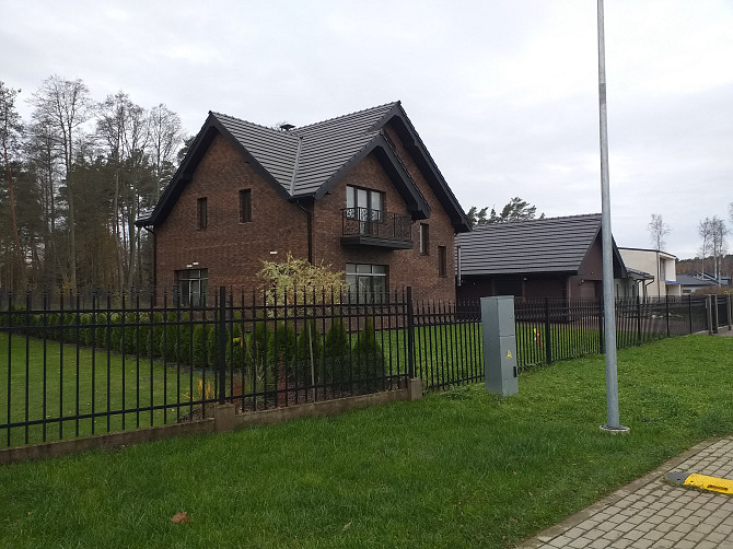 Elitārā ciematā “Jūras krasti” tiek piedāvāta jauna divstāvu privātmāja. Ciemats ir izvietots... Царникава - изображение 2