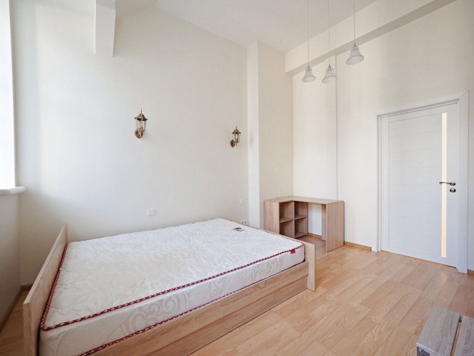 Tiek pārdots elegants 4 istabu dzīvoklis Rīgas sirdī, rnovētā ēkā - UNESCO arhitektūras Rīga - foto 9