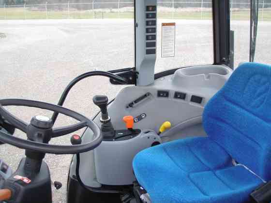 Lauksaimniecības traktor 2008 NEW HOLLAND T4030 MFWD Lietots: Lauksaimniecības Traktors –... Rīga