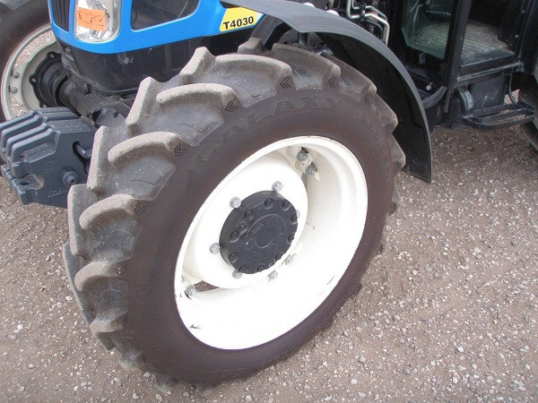 Lauksaimniecības traktor 2008 NEW HOLLAND T4030 MFWD Lietots: Lauksaimniecības Traktors –... Rīga - foto 7