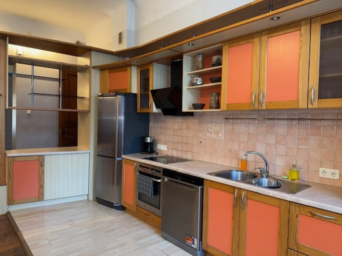 Plašs 5-istabu dzīvoklis Rīgas centrā!                                     Dzīvoklis ar plašu Rīga - foto 7