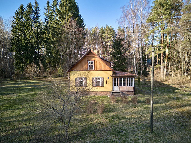 Pārdod vēsturisku Jūrmalas, arhitektūrai tipisku savrupmāju, kas celta 1922. gadā ar lielu zemes gab Юрмала - изображение 1