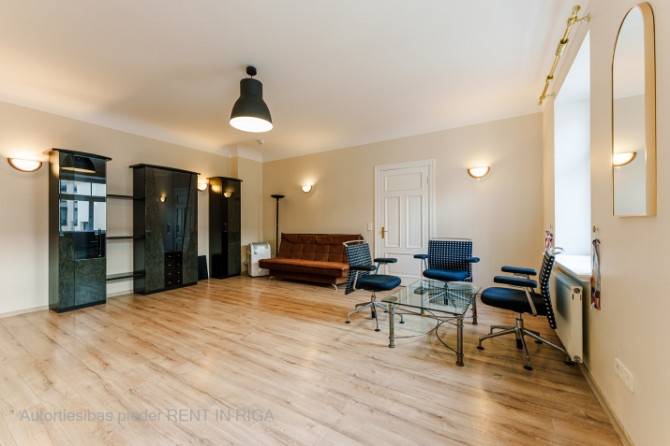 Mēbelēts divu istabu dzīvoklis klusajā centrā, renovētā ēkā, 5. stāvā (bez lifta). Rīga - foto 4