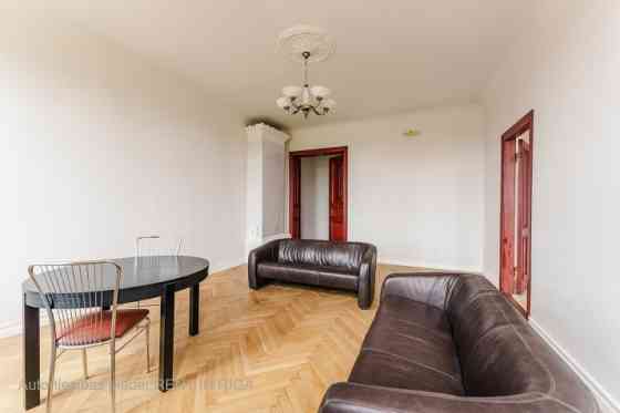 Bright apartment, freshly renovated.  Located on the 5th floor of a pre-war building, no elevator. T Rīga