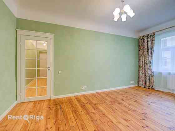 В аренду предлагается отремонтированная квартира в историческом здании.  + Rīga