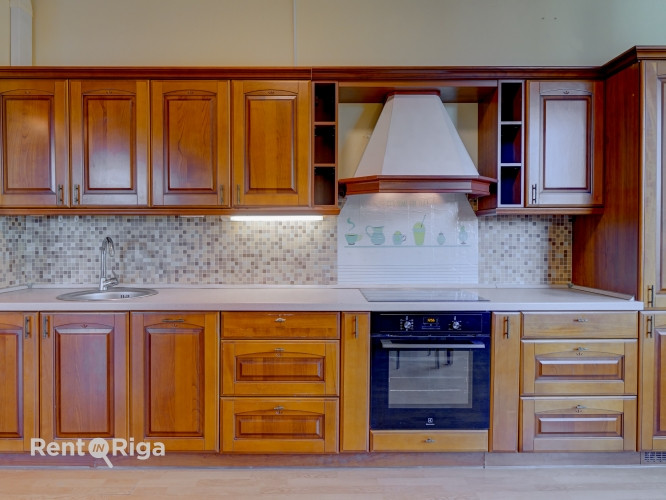 Izīrē gaišu un mājīgu dzīvokli projektā 