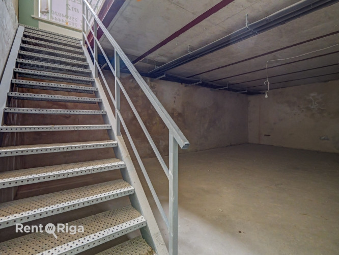 Продаются коммерческие помещения на 1 этаже + складское помещение на -1 этаже! Рига - изображение 5