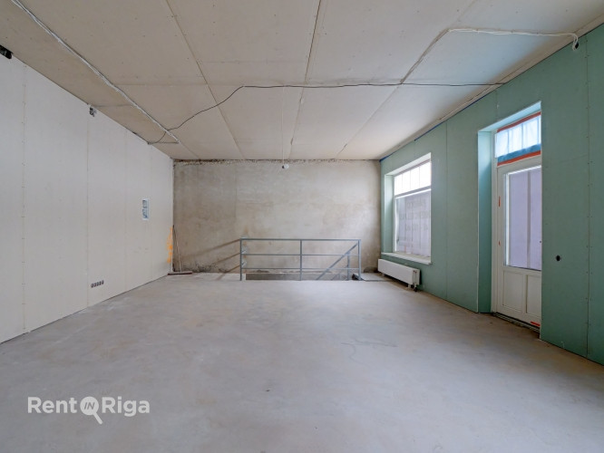 Продаются коммерческие помещения на 1 этаже + складское помещение на -1 этаже! Рига - изображение 3