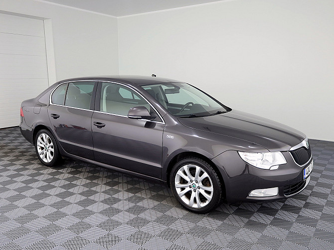 Skoda Superb Family ATM 1.8 118kW Таллин - изображение 1