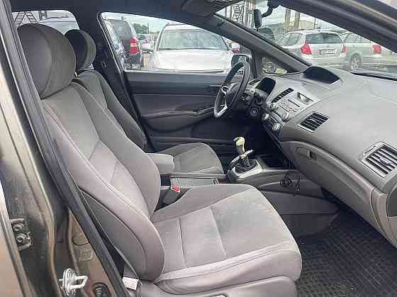 Honda Civic Elegance 1.8 103kW Tallina