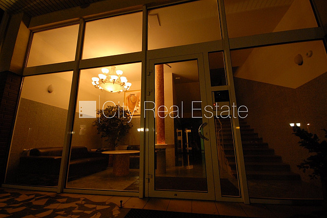 Pagalma ēka, renovēta māja, slēgts pagalms, ieeja no pagalma, ir lifts, kāpņu telpa pēc Rīga - foto 8