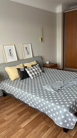 Fasādes māja, renovēta māja, restaurēta māja, vieta automašīnai, ieeja no ielas, studio Rīga - foto 15