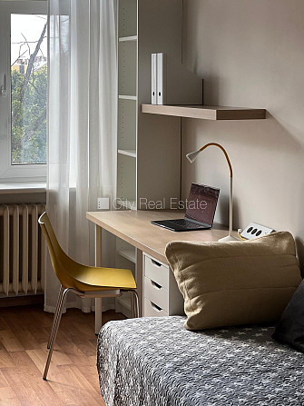 Fasādes māja, renovēta māja, restaurēta māja, vieta automašīnai, ieeja no ielas, studio Rīga - foto 13