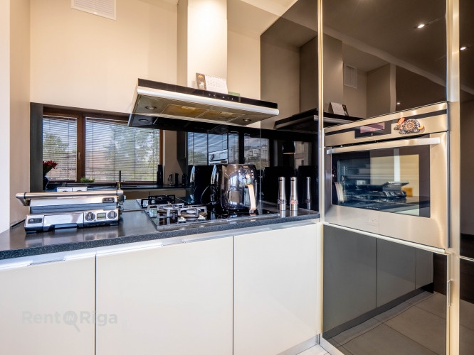 Gaišs un mājīgs 4 istabu dzīvoklis jaunajā projektā centrā.  Lieliska un klusa atrašanās Rīga - foto 8