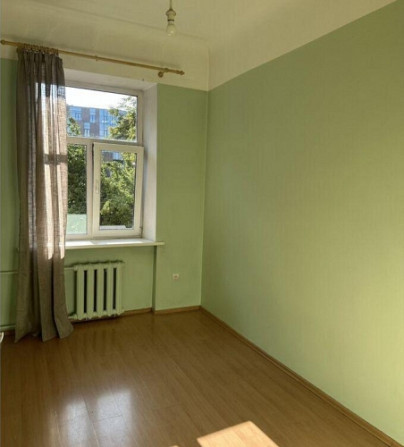 Tiek izīrēts gaišs un plašs četru istabu dzīvoklis pašā Rīgas centrā !  Dzīvoklis Rīga - foto 9