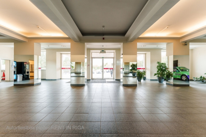 Iznomā telpas ar izlietni Šmerlī, "Rīgas kinostudija" ēkā, 1. stāvā. Platība sastāv no vienas telpas Рига - изображение 6