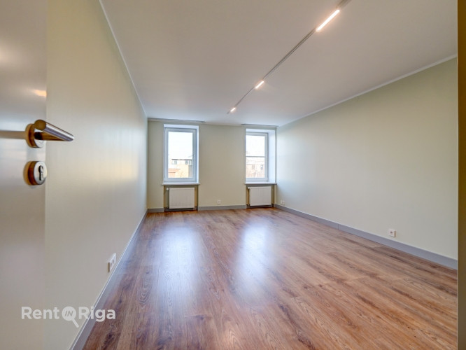 Five-room apartment in the Quiet Centre, located in a renovated building at 3 Pumpura Street.  The a Рига - изображение 17