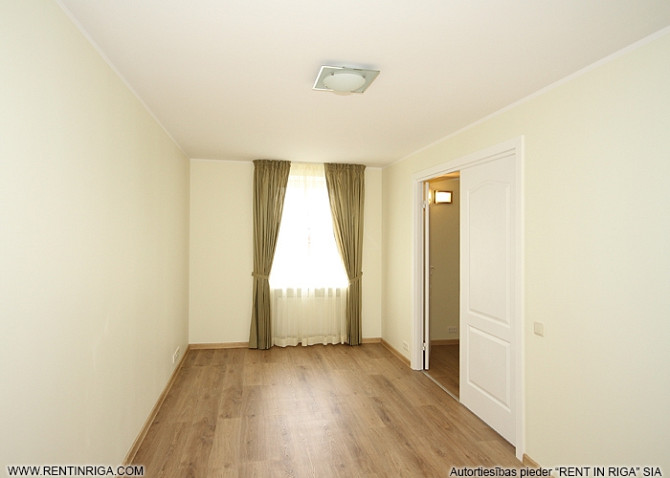 Piecu istabu dzīvoklis klusajā centrā, renovētā ēkā Pumpura ielā.  Dzīvoklim tiek veikts Rīga - foto 4