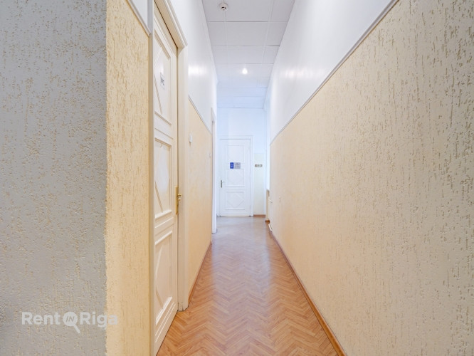 Biroja telpas prestižā vietā  Elizabetes ielā  Piedāvājam nomāt biroju Rīgas centrā, renovētā un sak Рига - изображение 4