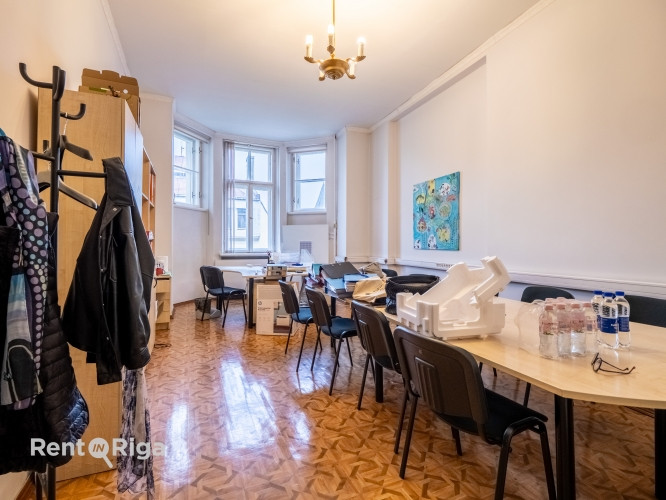 Biroja telpas prestižā vietā  Elizabetes ielā  Piedāvājam nomāt biroju Rīgas centrā, renovētā un sak Рига - изображение 9