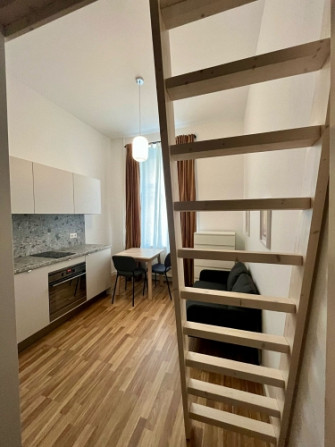 Ilgtermiņa īrei pieejams mūsdienīgs un līdz detaļām pārdomāts studio tipa dzīvoklis Rīga - foto 3