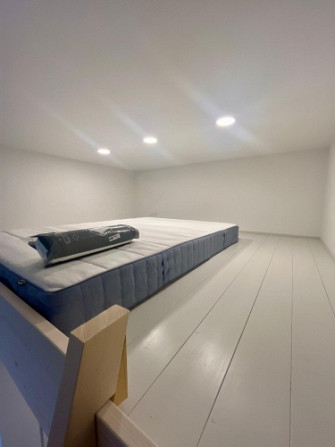 Ilgtermiņa īrei pieejams mūsdienīgs un līdz detaļām pārdomāts studio tipa dzīvoklis Rīga - foto 5