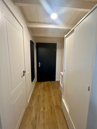 Ilgtermiņa īrei pieejams mūsdienīgs un līdz detaļām pārdomāts studio tipa dzīvoklis Rīga - foto 7